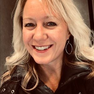 Meet your Posher, Veronica